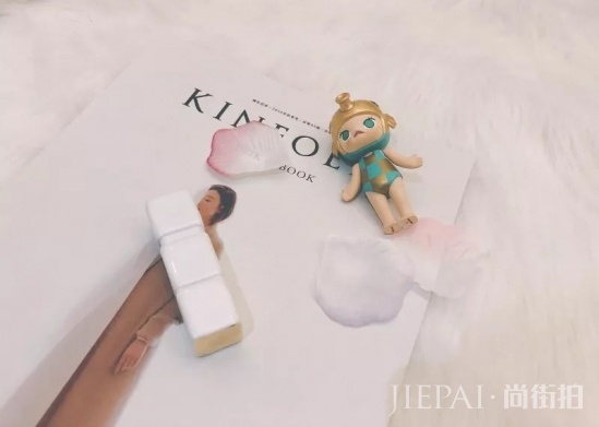 春夏涂什么颜色的口红