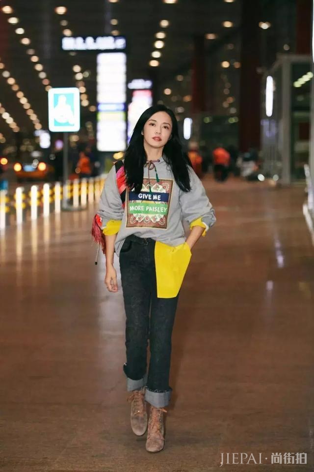 还在发愁今年冬天穿什么？卫衣这个单品简直太时髦