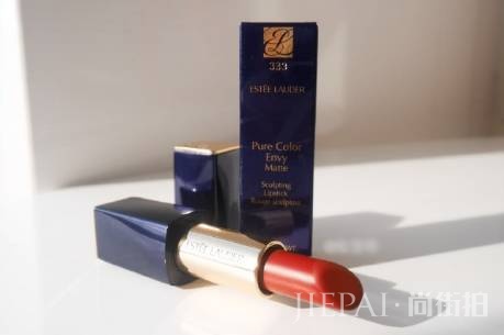 用什么颜色的口红显白