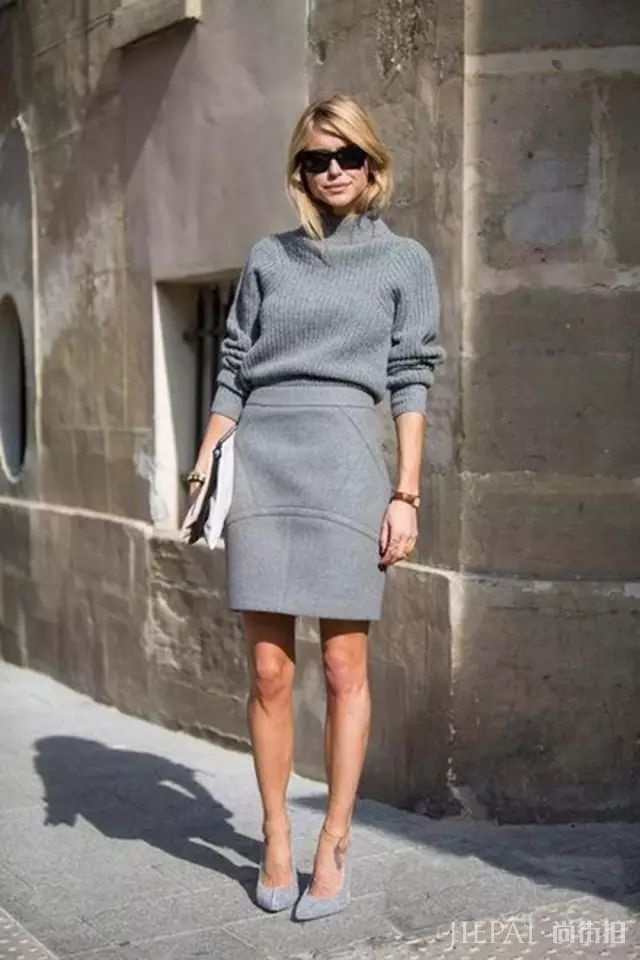 针织衫+半裙，才是秋天最显气质的搭配！