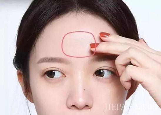 8个化妆小技巧 让你路人脸变女神