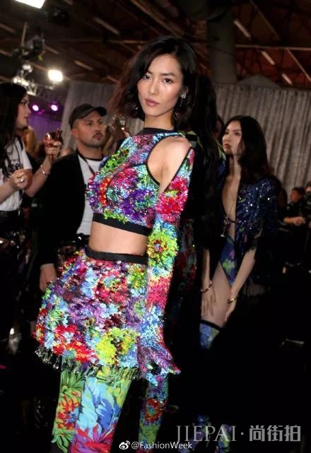 去年火到今年的百搭实穿大衣！3种搭配谁穿谁好看！