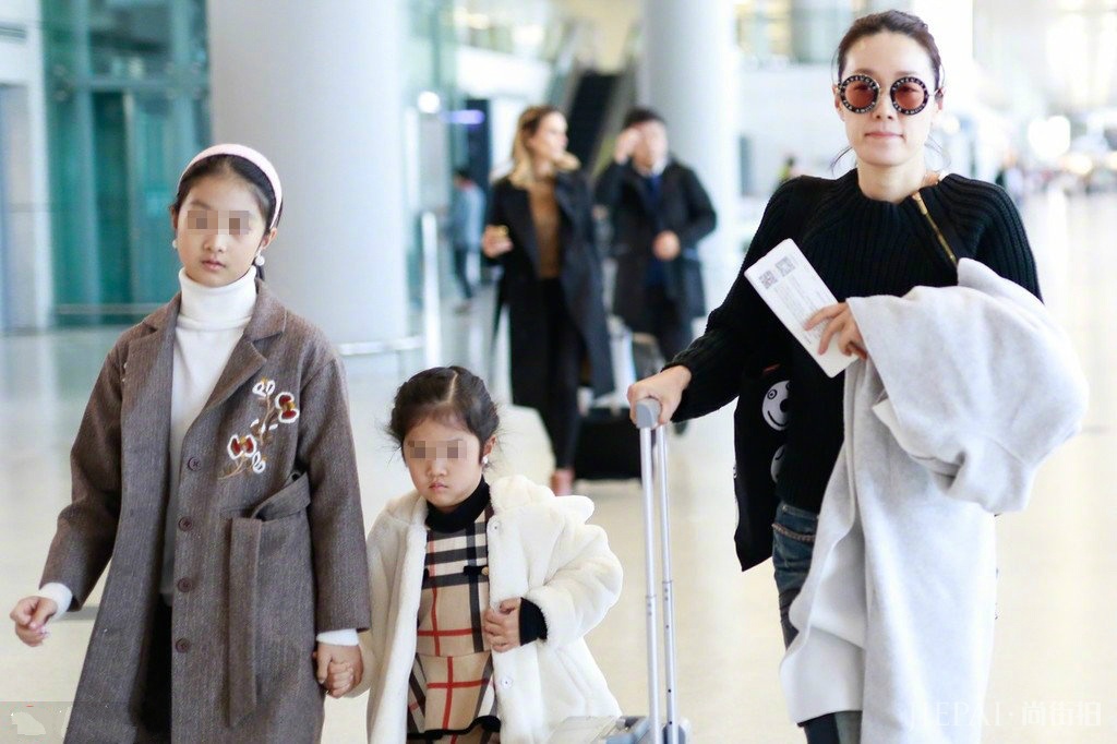 马伊琍换发型大变样,扎高马尾年轻10岁