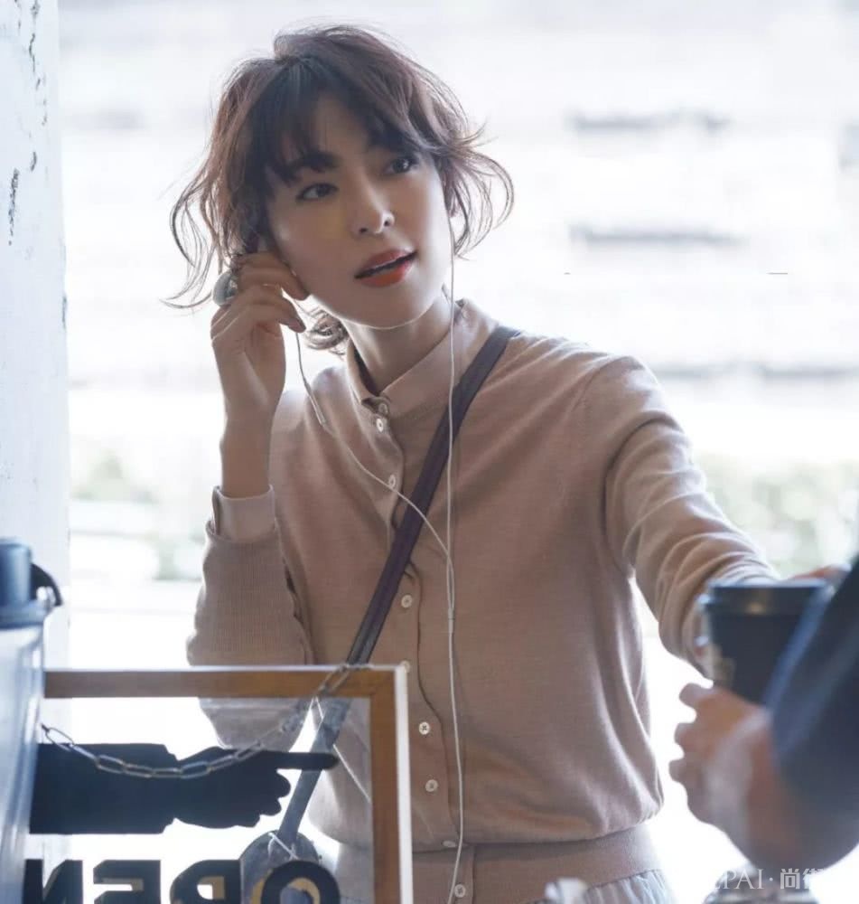 秋天和星巴克最配哦!完美星巴克风格穿衣技巧图鉴