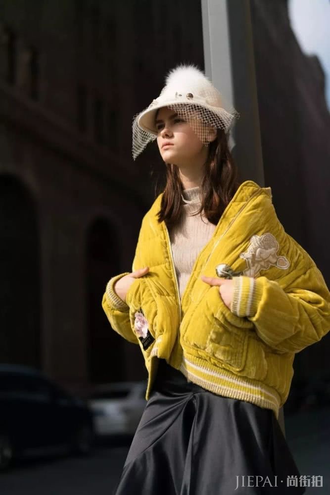 魔都街头的伦敦大片？新贵派让你高级在线温度不减