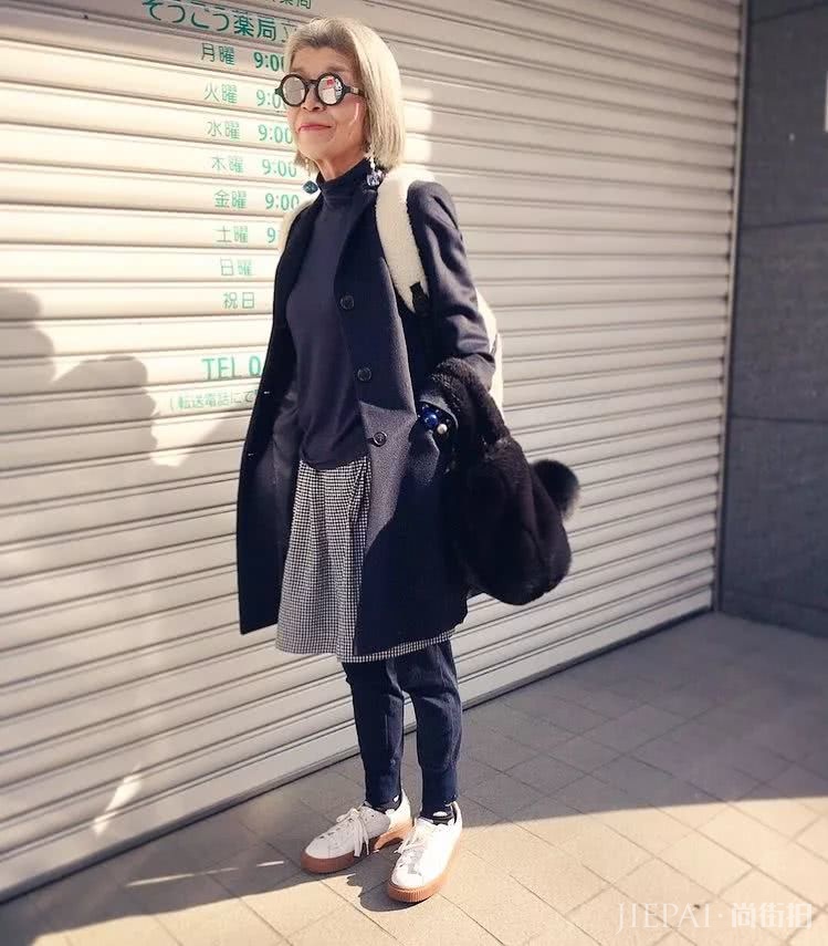 日本小姐姐发了张妈妈的照片后，瞬间走红！这位妈妈太圈粉了！