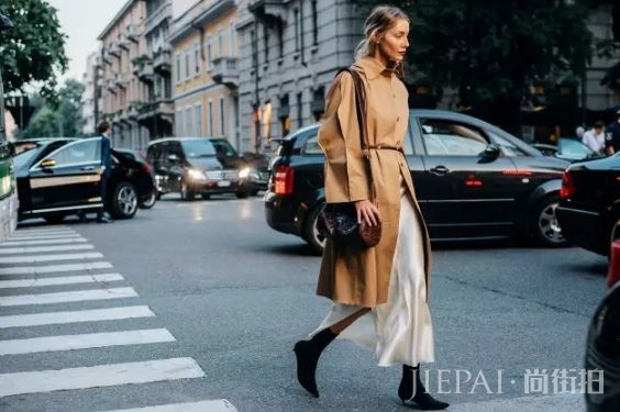 驼色大衣的搭配适合什么年龄段的女生