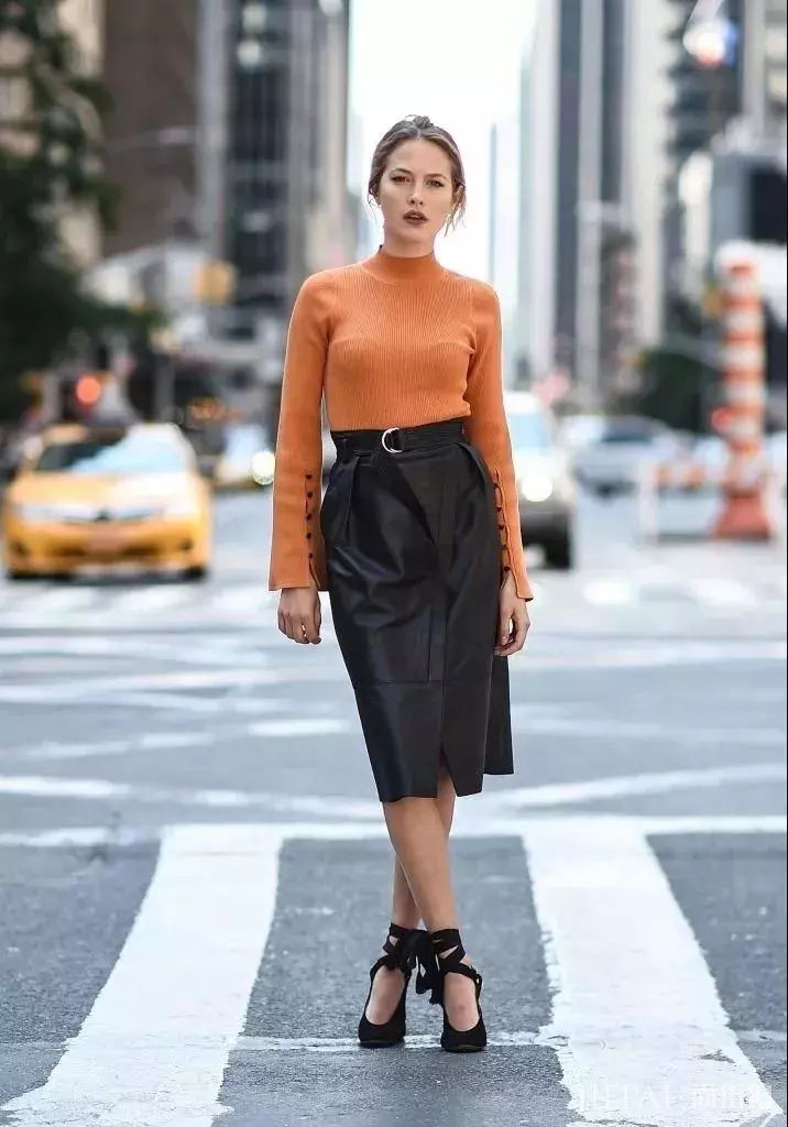 秋冬最时髦的毛衣+半裙,拯救不同身材的小个子女生?