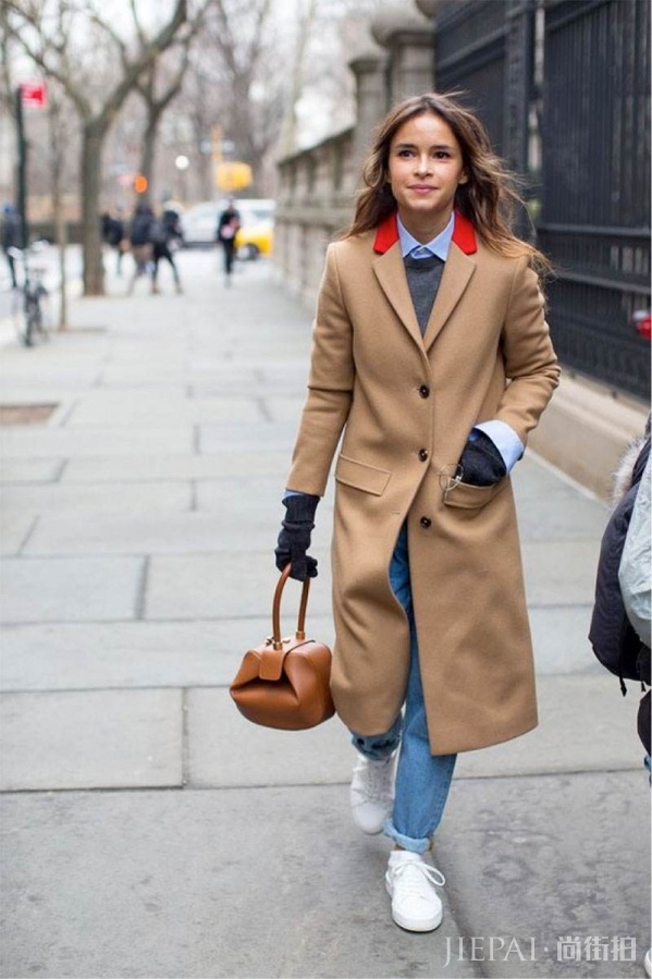 驼色大衣的搭配适合什么年龄段的女生
