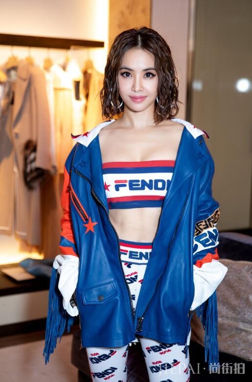 蔡依林到底买了多少条“假裤子”?破到没法看了!