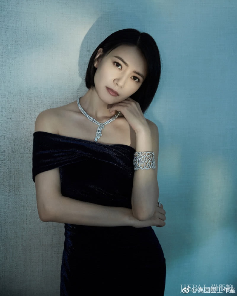 高圆圆剪掉10年长发，被她波波头惊艳了