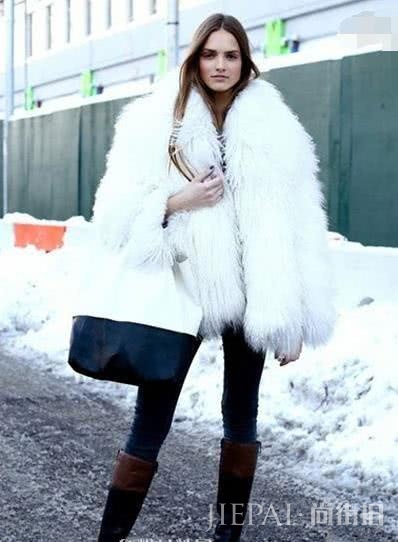 秋冬季不知道该买什么样的包？这里有12款让你选，看看你更喜欢哪款