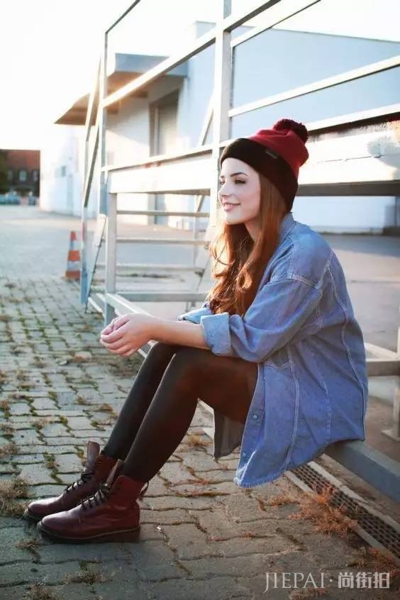 欧美街拍 人人都该拥有一双耐磨耐操、越旧越有feel的马丁靴