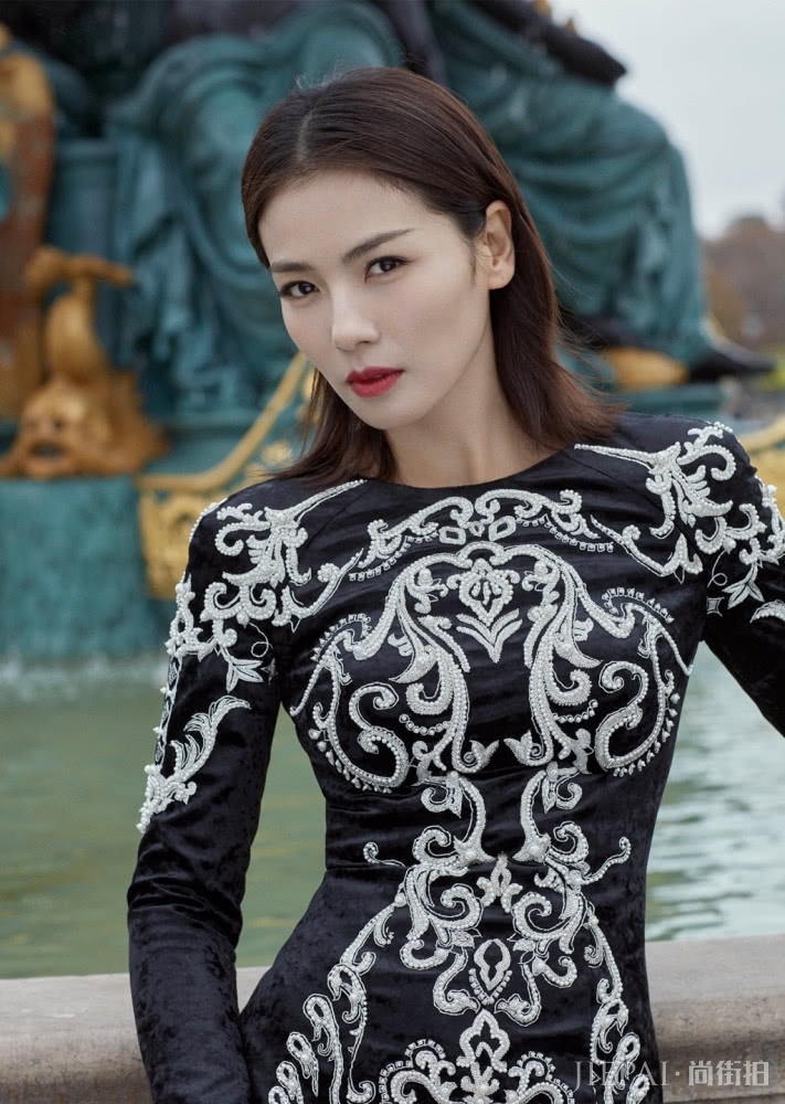 40岁刘涛换了纹理短发立刻显小20岁,被她的造型惊艳了