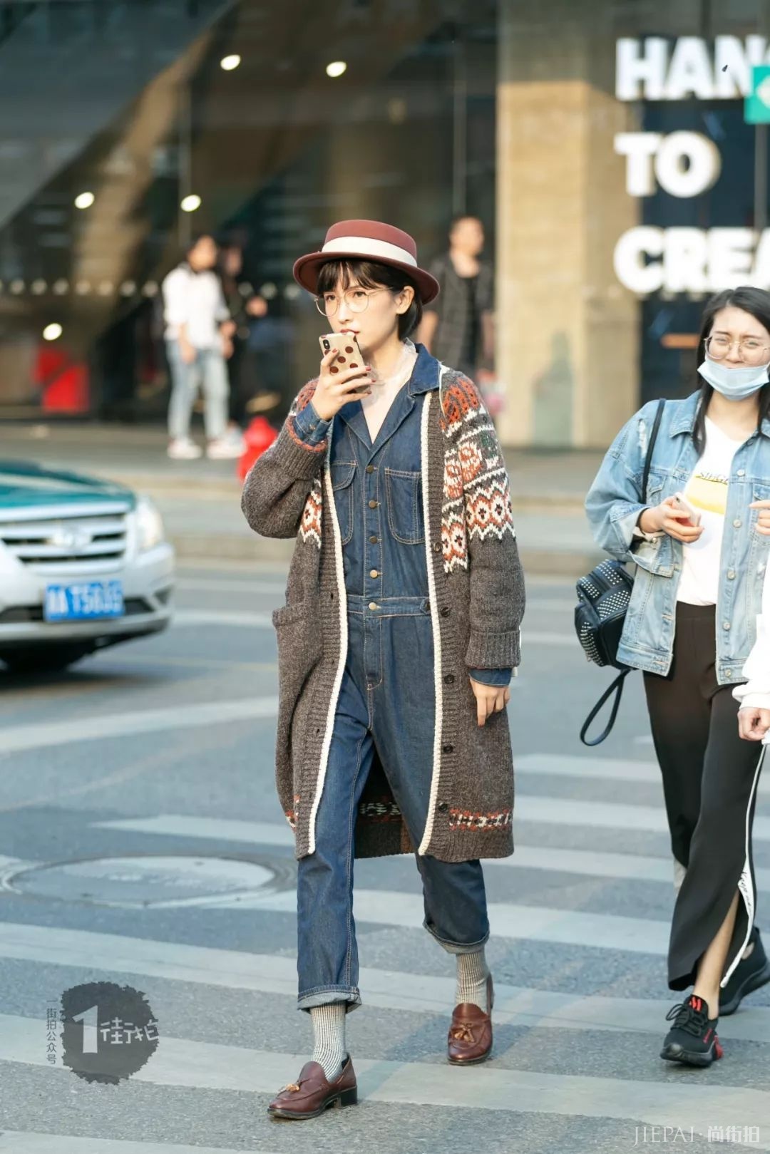 叠穿衣服温度风度都有了!学会叠穿以后,温度风度都有了!