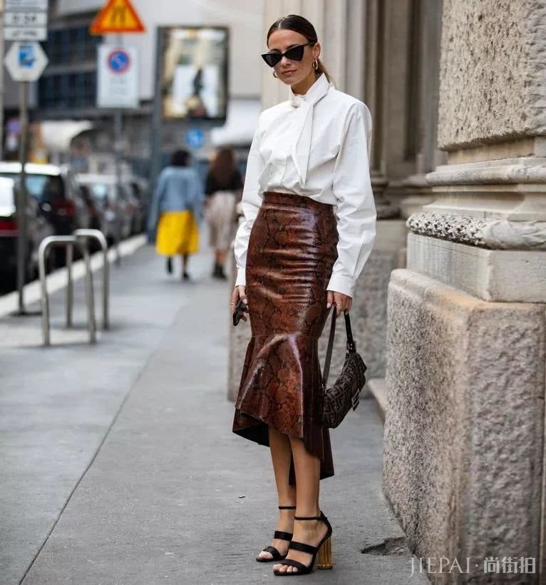 把衬衫穿出来！别说这种“刚刚好”的流行我没告诉你