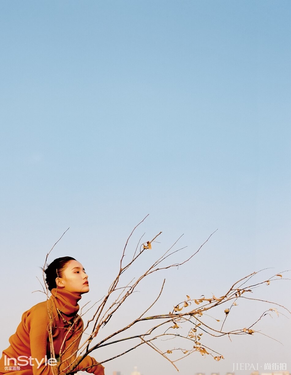 林允封面大片曝光 尽显少女灵动清新