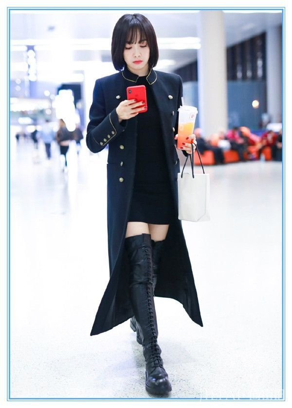 宋茜这个混搭我服!一身酷姐装扮却剪个萝莉头