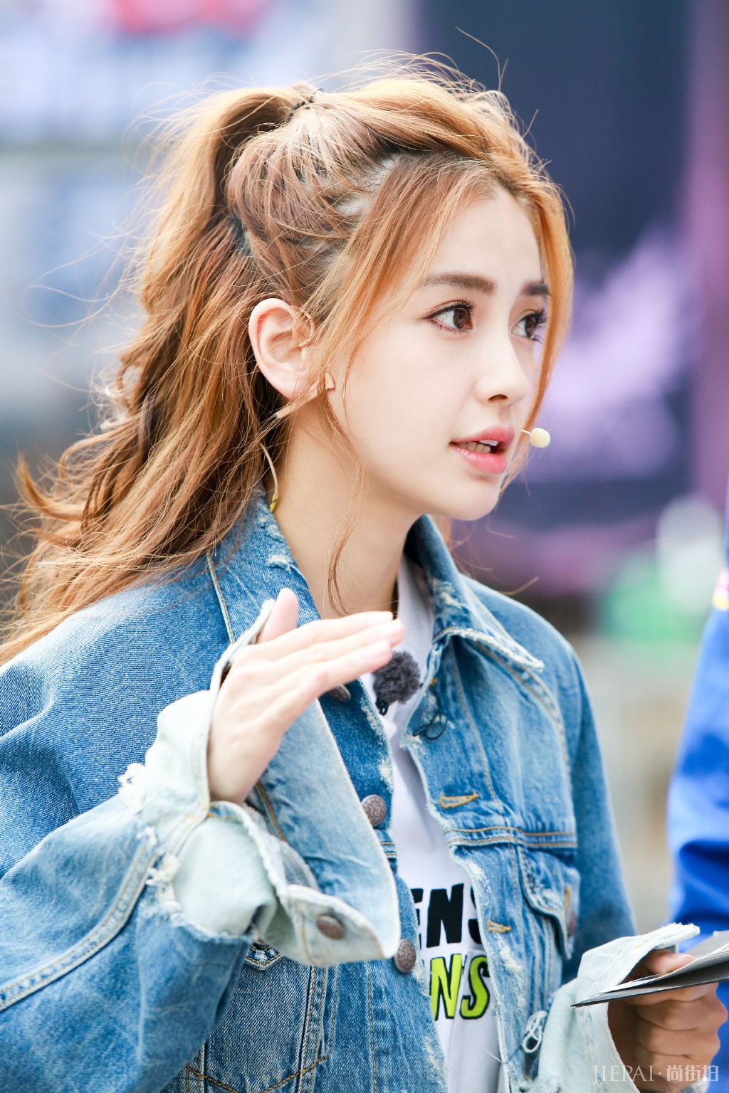 杨幂同款发际线，热巴靠“龙须刘海”才撑住，吴亦凡也来凑热闹！