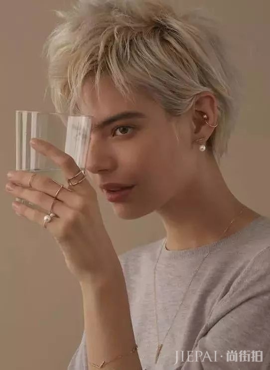 一秒变精致变高级的时髦单品，今年流行这个款！