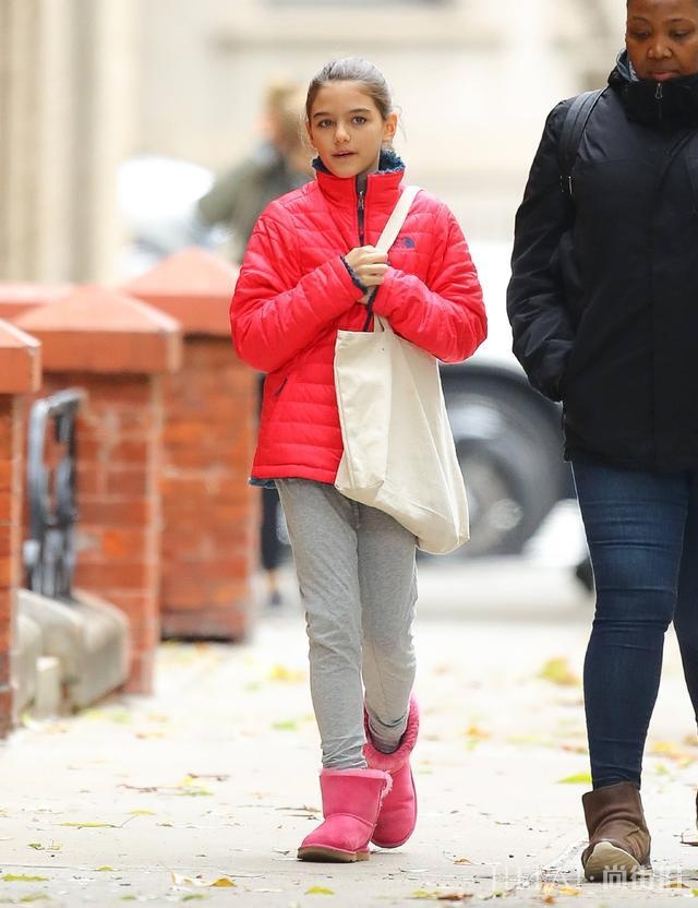 小苏瑞穿旧衣保暖又接地气，英气五官越来越像阿汤哥，想低调都难