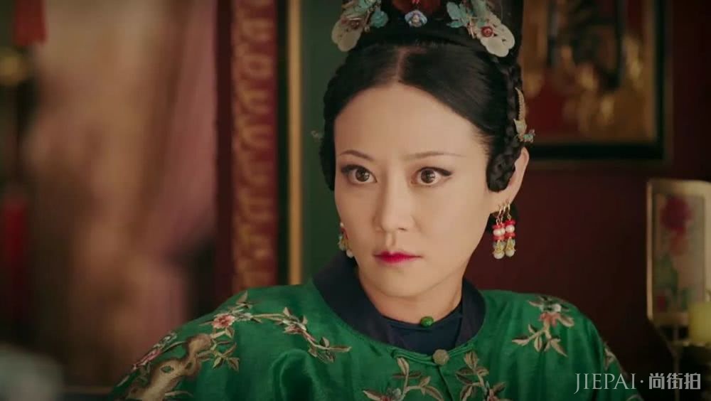 故宫口红上演宫斗戏，但你知道古代美人画唇有多认真吗？