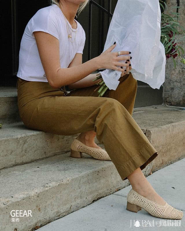 喜欢极简风格又怕单调?向这7位Ins时尚博主学习气质穿搭法