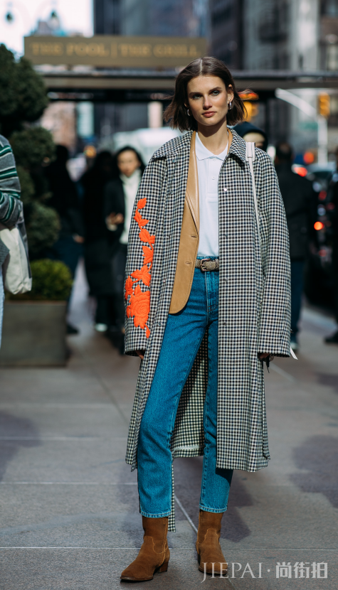 长款大衣怎么搭配牛仔裤 街头率性优雅迷人一次性全满足