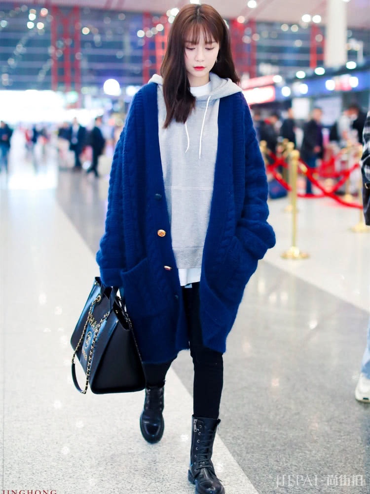 别再穿破洞裤啦，沈梦辰穿上它大长腿也能变小矮子