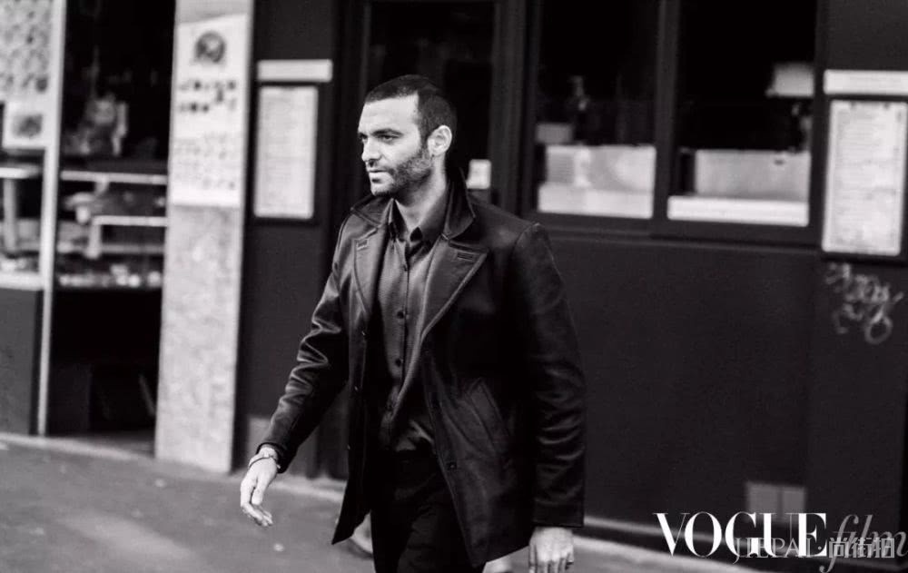 Angelababy演绎《巴黎奇遇》:陌生街头的柳暗花明