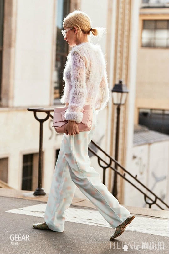 法式风格街拍带给你满满穿搭灵感 这样穿才叫优雅