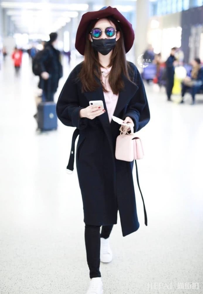 孟子义《将夜》里扮叶红鱼美丽动人,换现代装更显清纯俏皮