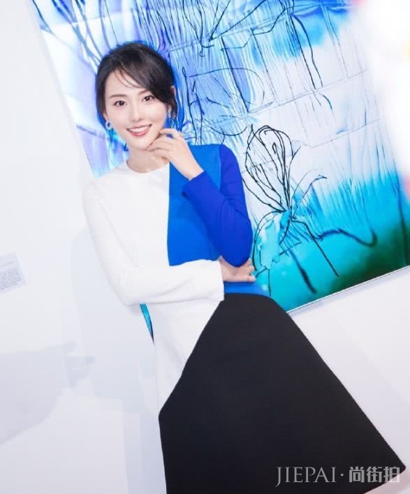 张嘉倪这身材曲线更是令人叫绝，看了好惊艳！