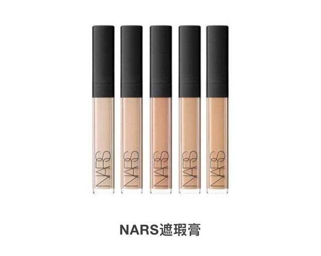 惊艳派对的圣诞梦幻妆容,还怕撩不到男神