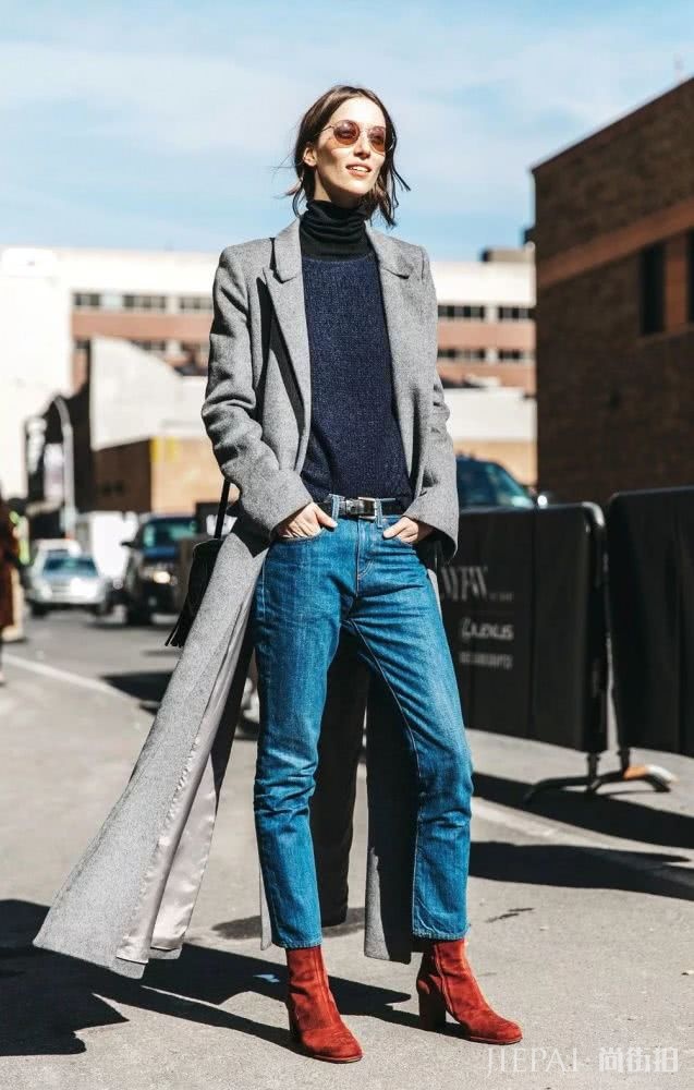 欧美街拍 大衣+牛仔裤+踝靴成冬季王炸组合！