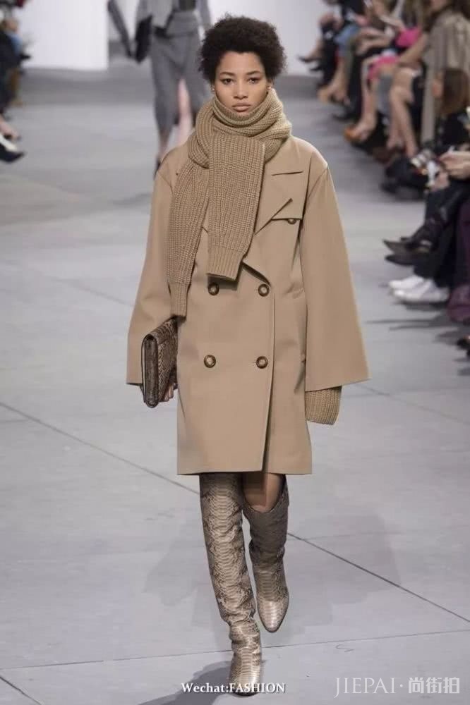 这几条围巾也太惊喜了 承包了今冬的时髦感