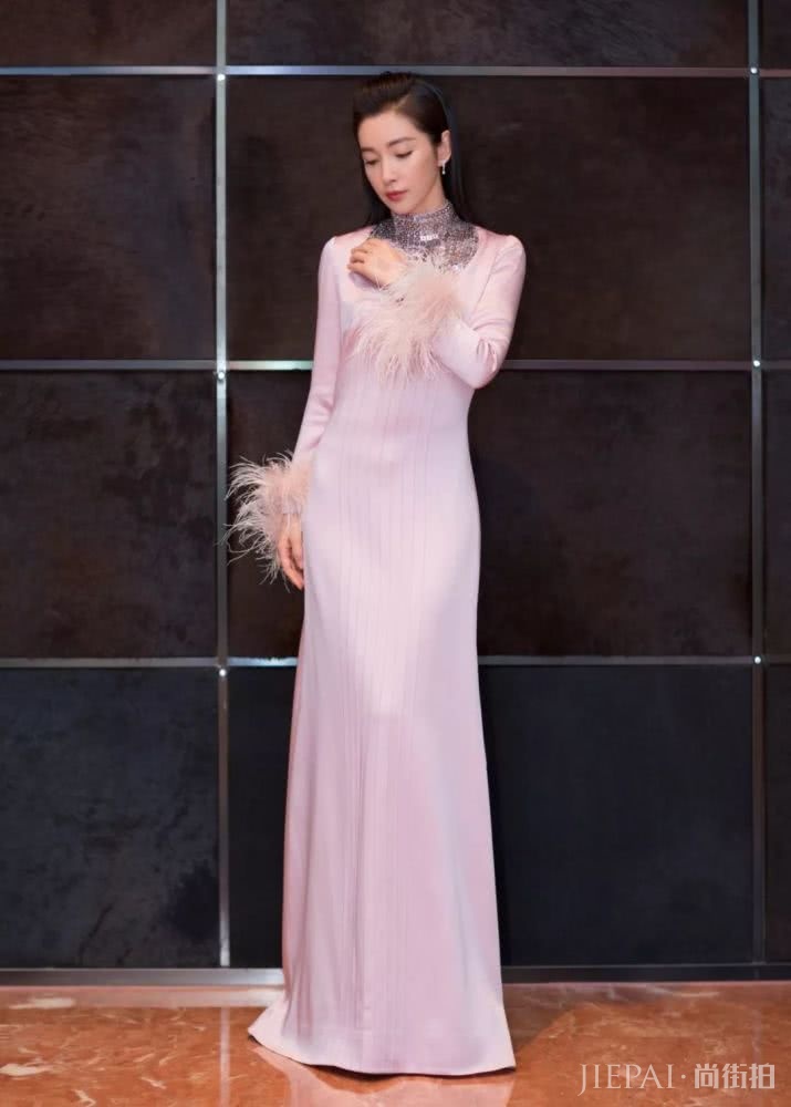 李冰冰新年愿望清单:离自己更近些…