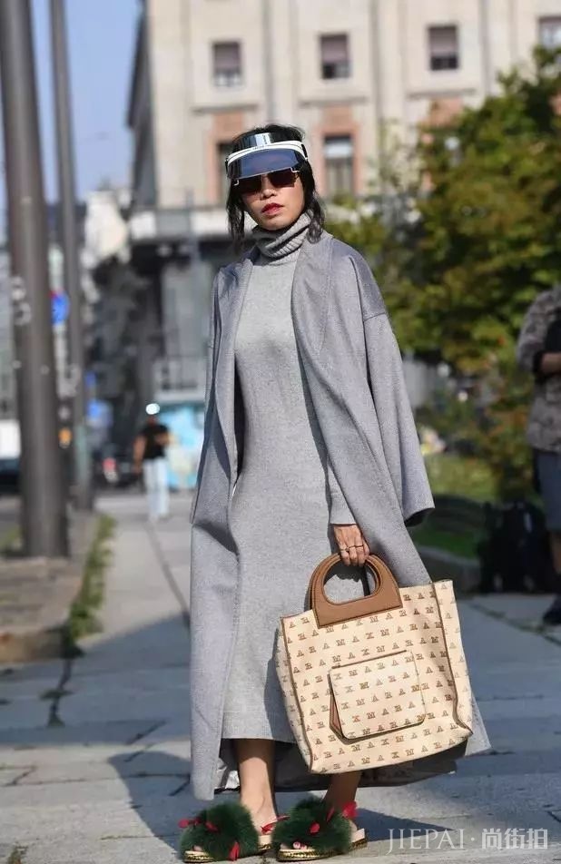 这个颜色最高级，比驼色更好穿