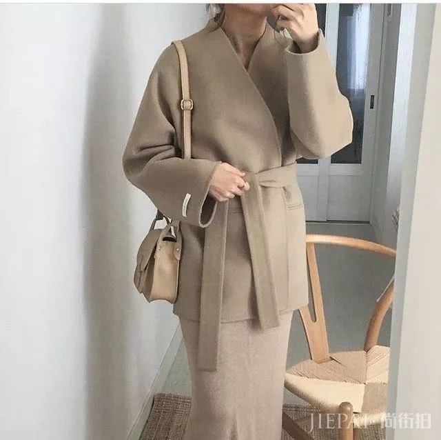 冬天穿这个颜色真的很温柔啊