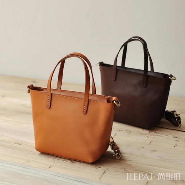 只有这些包包才配得上你的冬大衣