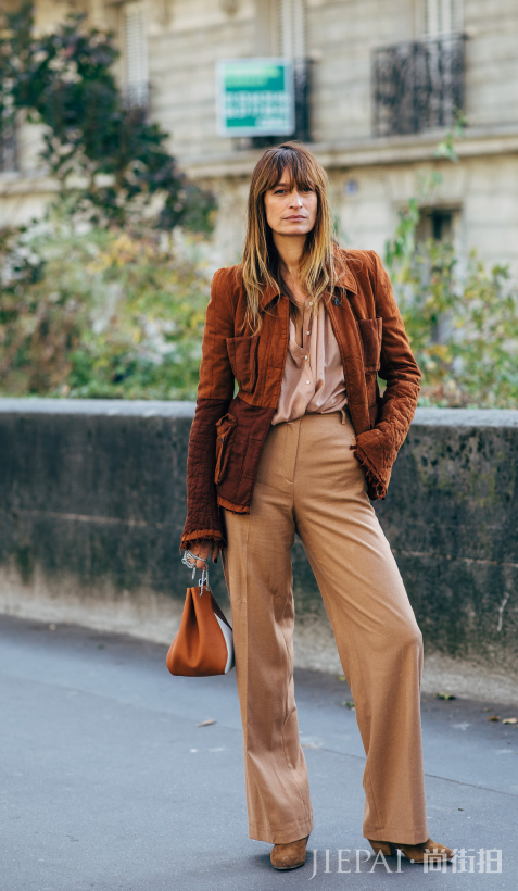 短款大衣怎么搭配 收腰拉长腿做精致小女人