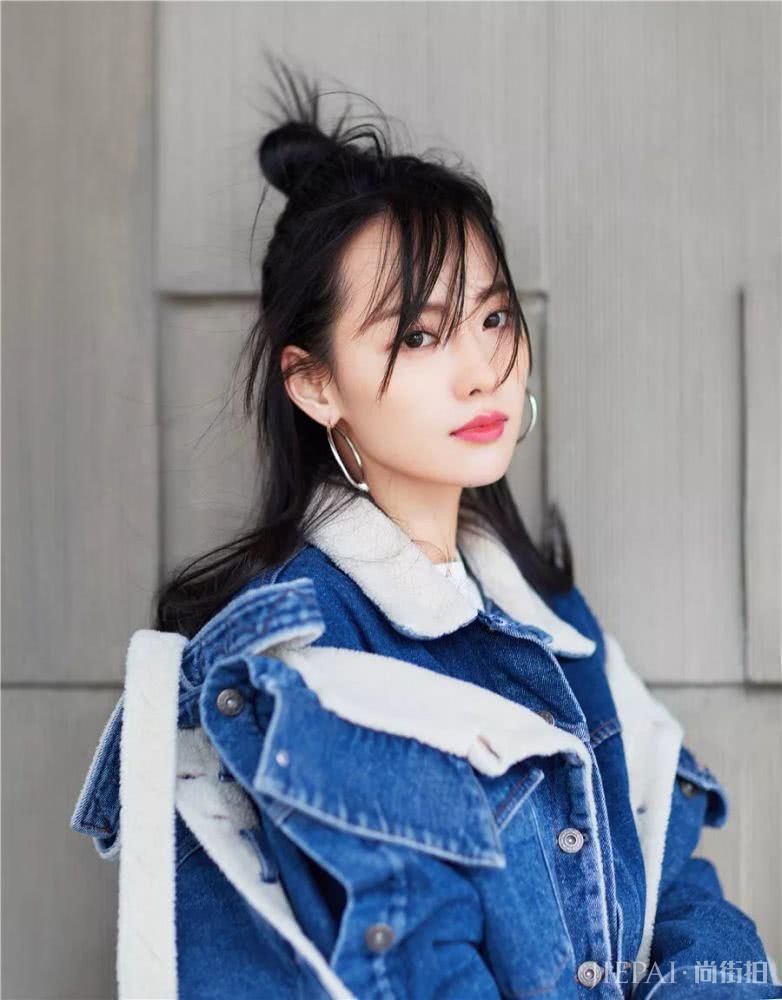 道姑头在2018年又回来了？女明星们已经都扎起来了