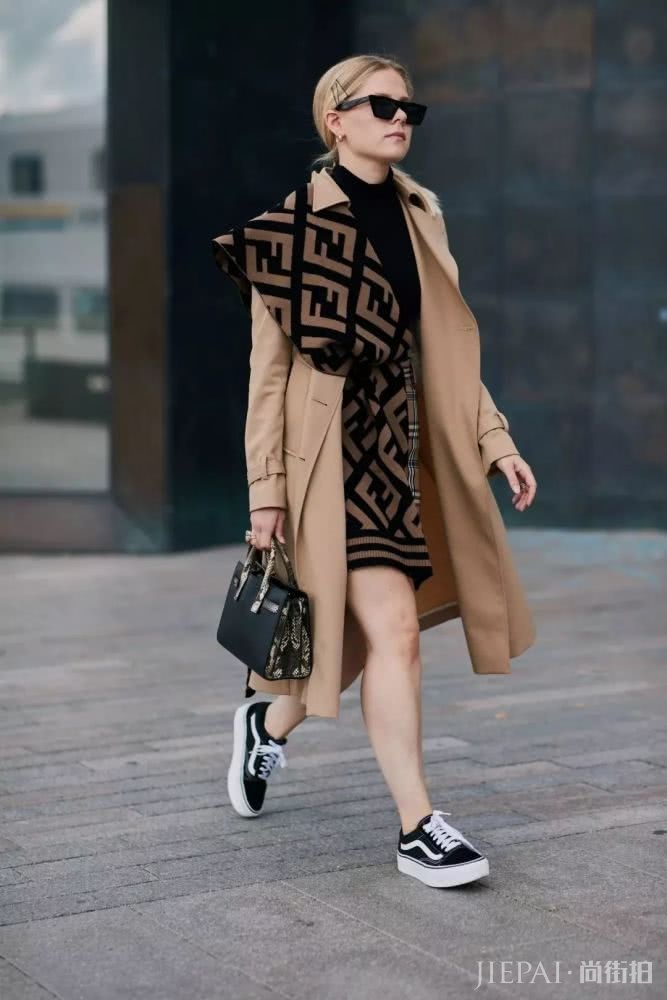 这几条围巾也太惊喜了 承包了今冬的时髦感