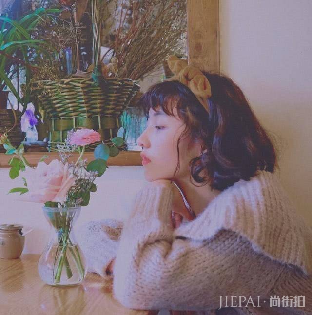 张子枫换卷发美成漫画少女,发型果真很重要啊!