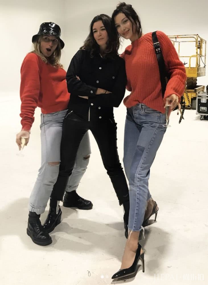 6个最火的拍照姿势，不修图也有大长腿！