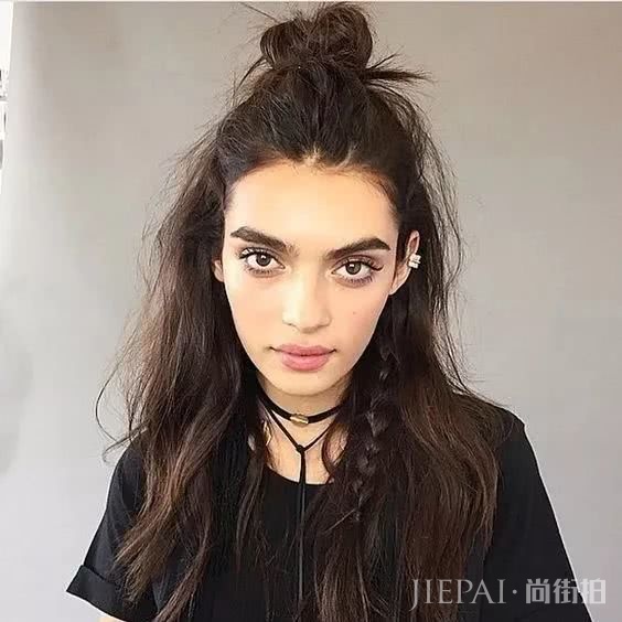 道姑头在2018年又回来了?女明星们已经都扎起来了