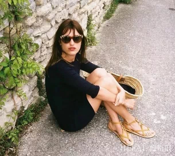 学会5分钟“法式妆容”,早上多睡半小时