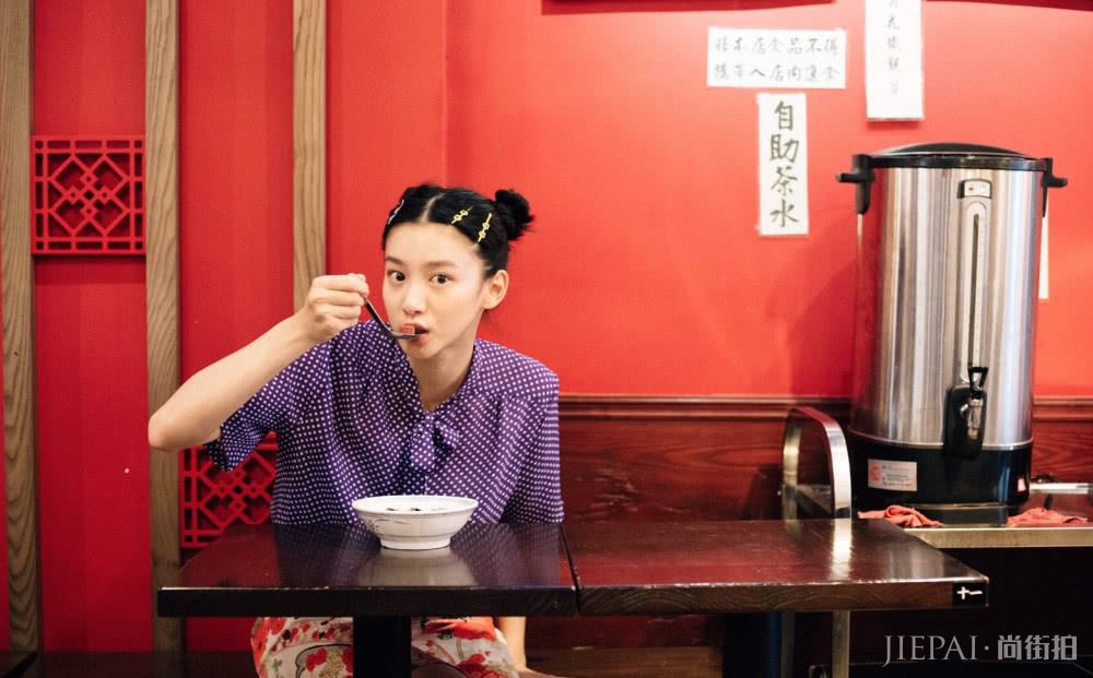 新晋香港宅男女神袁澧林,最近红遍ins。还是一位妥妥的广告女王!