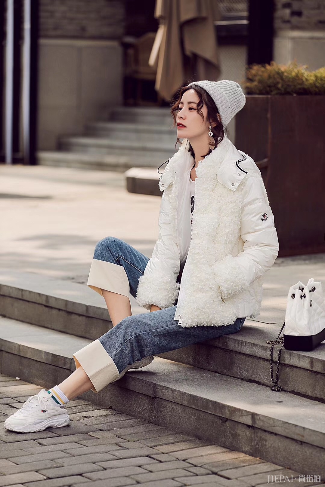 高领毛衣+过膝靴，这身搭配好看到没朋友