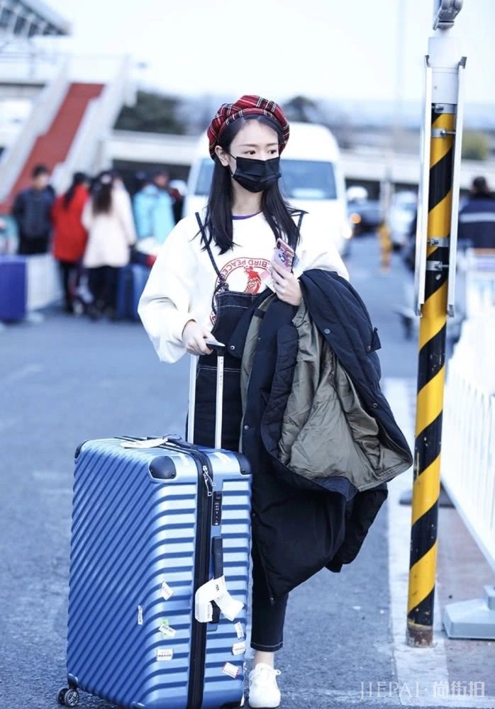 冬天戴什么帽子好看?江疏影、韩雪戴这3种帽子,温暖又时髦!